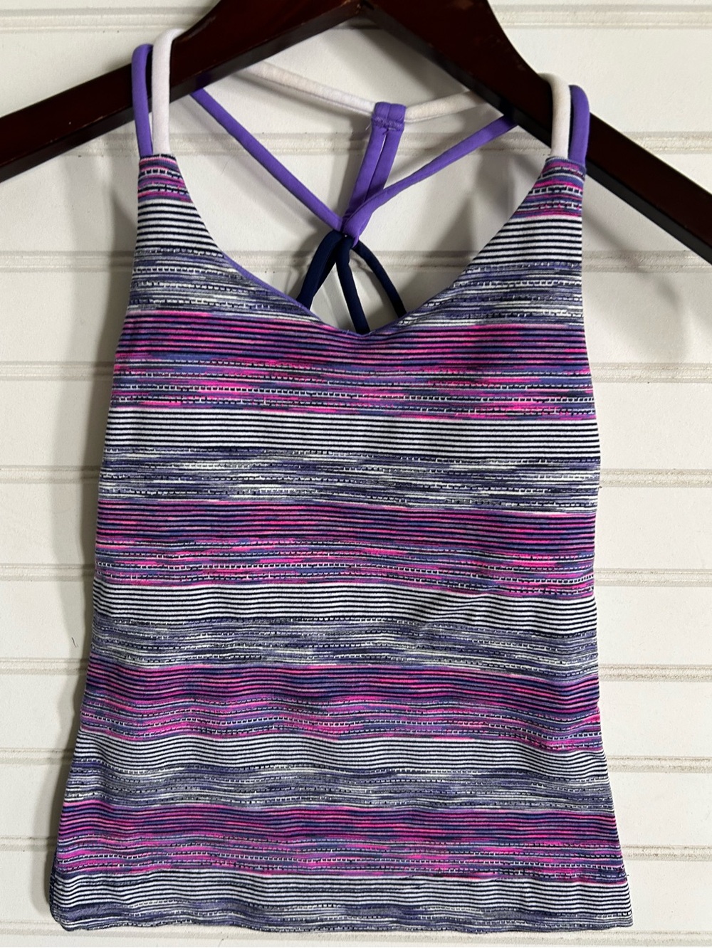 IVIVVA by LULULEMON girls tank top
